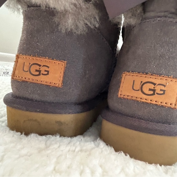 UGG Gray and Brown Boots with Fur Trim and nail - Picture 3 of 4